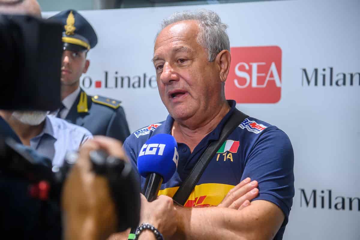 L'allenatore della Nazionale femminile di pallavolo Julio Velasco