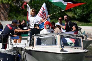 La Flotilla ci insegna che c’è un buon motivo per alzarsi la mattina: si chiama umanità