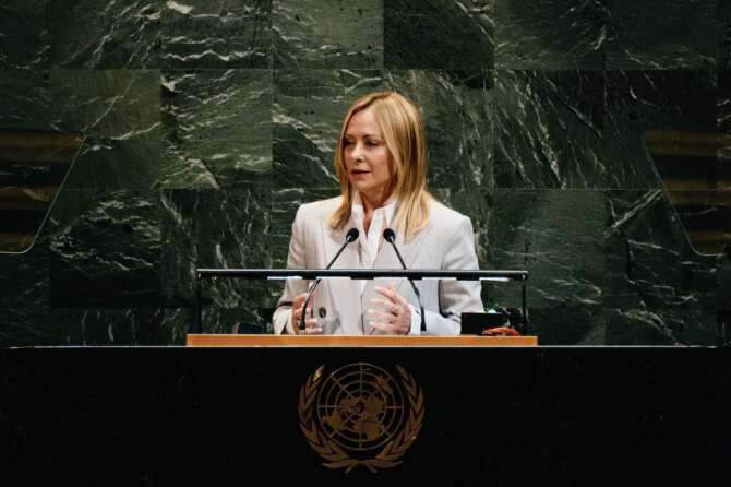 Meloni all’Onu si riposiziona, il discorso contro Israele che “a Gaza ha superato ogni limite”: ma sulla Palestina resta cauta