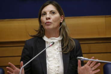 Caso Almasri, indagato anche il capo di gabinetto di Nordio: Bartolozzi nel mirino per “false dichiarazioni” ai pm