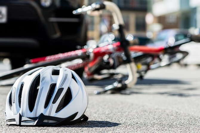 Ciclista investito e ucciso a Treviso, a travolgerlo un 18enne senza patente: l’auto presa all’insaputa della madre