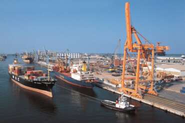 Esplosivi per Israele, a Ravenna carico bloccato nel porto: lo stop dopo la rivolta di portuali, sindaco e Regione