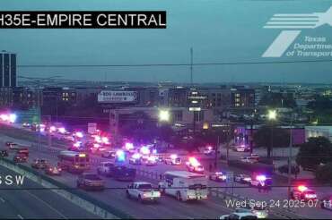 Dallas, sparatoria in una struttura dell’agenzia anti-immigrazione: cecchino spara da un tetto, morto un detenuto