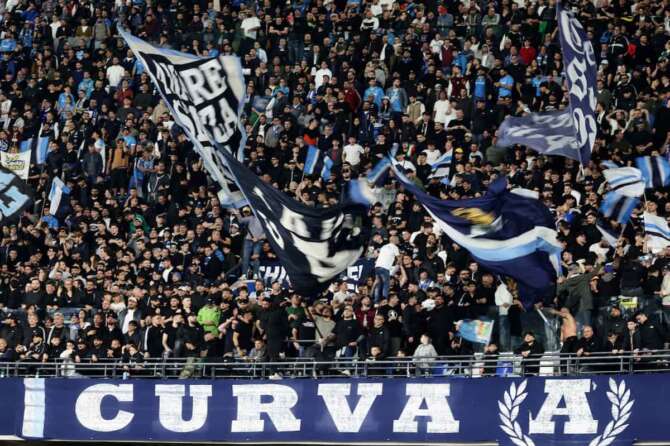 Napoli’s supporters during the Serie A soccer match between Napoli and Torino at the Diego Armando Maradona Stadium in Naples, southern italy – Sunday , April 27 , 2025. Sport – Soccer . (Photo by Alessandro Garofalo/LaPresse)
