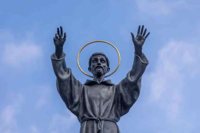 Terminato l’intervento di recupero sul Monumento a San Francesco d’Assisi in Piazza Risorgimento – Milano, Italia – Mercoledì, 14 maggio 2025 (foto Stefano Porta / LaPresse) The restoration work on the Monument to Saint Francis of Assisi in Piazza Risorgimento has been completed – Milan, Italy – Wednesday, 14 May 2025 (photo Stefano Porta / LaPresse)