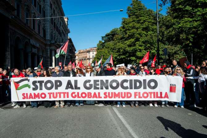 Meloni getta fango sui manifestanti: “Vogliono il weekend lungo”, ma chi sciopera perde soldi…