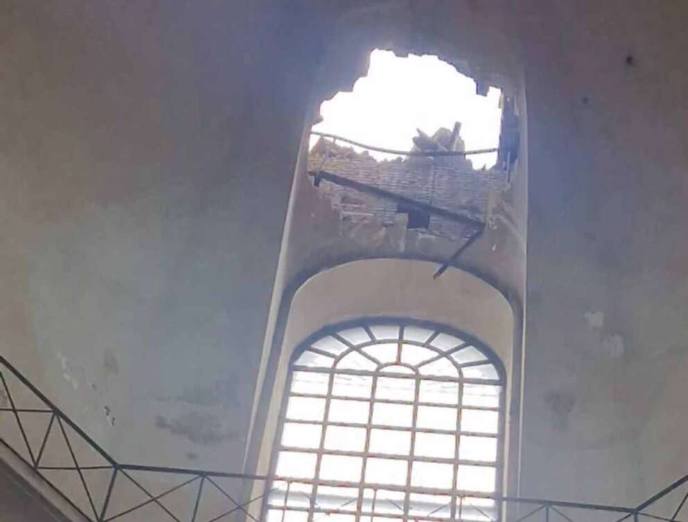 Crolla il tetto a Regina Coeli, centinaia di detenuti sfollati