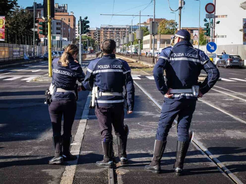 FOTO DI REPERTORIO Foto LaPresse – Matteo Corner 16/10//2019 Milano (Ita) Cronaca Incidente tram autobus in via Giambellino incrocio via Giordani Nella foto: i rilievi della Polizia Locale News Tram accident with a bus in via Giambellino crossing via Giordani In the photo: the findings of the Local Police