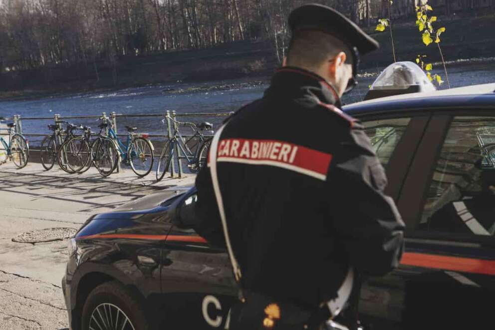 Foto LaPresse 21/01/2023 Torino (Italia) News – Carabinieri effettuano un sopralluogo ai Murazzi del Po in seguito all’incidente avvenuto nella notte del 21 Gennaio davanti al locale The Beach – Nella foto: Un momento del sopralluogo. January 21, 2023 Turin (Italy) – Carabinieri making inspection at Murazzi of Po because of accident happened in front of The Beach club during 21 Gennaio night – In the picture: A moment of the inspection.