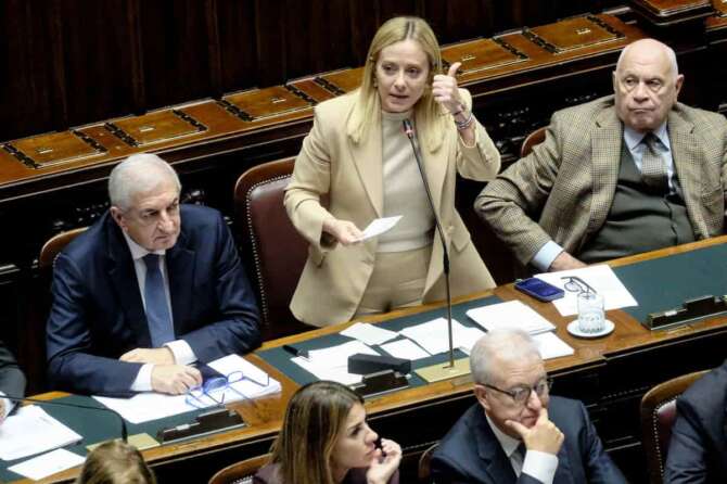 Tommaso Foti ministro affari europei, coesione territoriale e pnrr, Il Presidente del Consiglio Giorgia Meloni , il Ministro della Giustizia Carlo Nordio, in occasione delle Comunicazioni del Presidente del Consiglio in vista del Consiglio europeo del 23 e 24 ottobre. Camera dei Deputati, Roma Mercoledì 22 Ottobre 2025. (foto Mauro Scrobogna / LaPresse) Tommaso Foti minister for European affairs, territorial cohesion and Pnrr, Prime Minister Giorgia Meloni, Minister of Justice Carlo Nordio on the occasion of the Prime Minister’s Communications in view of the European Council of 23 and 24 October. Chamber of Deputies, Wednesday October 22 2025. (Photo by Mauro Scrobogna / LaPresse)