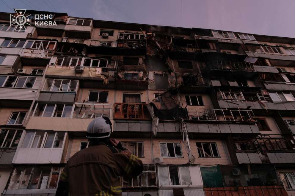 Inferno russo su Kiev, centinaia di droni russi sulla capitale ucraina: morti, feriti e blackout nel Paese