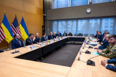 La contro-bozza Ue per la pace in Ucraina, gli “emendamenti” al piano Trump: i punti chiave per evitare la resa di Kiev