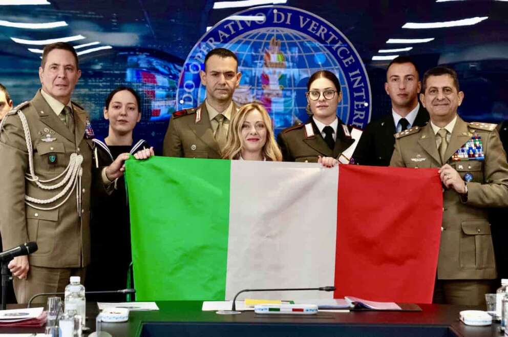 Foto Filippo Attili/Palazzo Chigi/LaPresse 23 Dicembre 2023 Roma,Italia Politica Il Presidente del Consiglio, Giorgia Meloni, in visita al Comando Operativo di Vertice Interforze, ha inviato un messaggio di auguri ai Contingenti militari italiani impegnati nei teatri operativi. DISTRIBUTION FREE OF CHARGE – NOT FOR SALE – Obbligatorio citare la fonte LaPresse/Palazzo Chigi/Filippo Attili