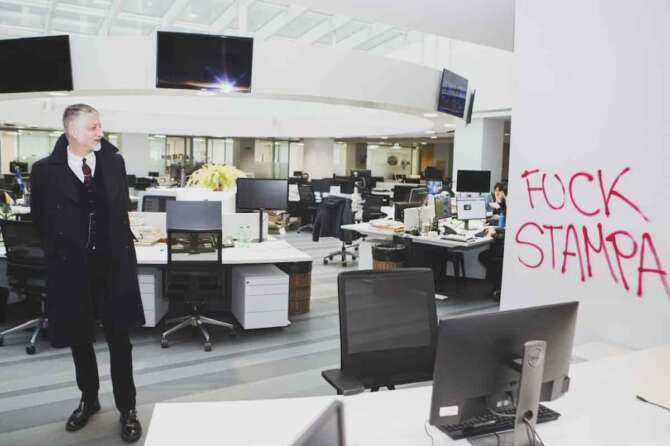 Il ministro della Cultura Alessandro Giuli in visita alla redazione de La Stampa. Torino, Italia – 1 Dicembre 2025 – Cronaca – (Foto Andrea Alfano/LaPresse) Italian Culture Minister Alessandro Giuli visiting La Stampa headquarter. Turin, Italy – 1 December 2025 – News – (Photo Andrea Alfano/LaPresse)