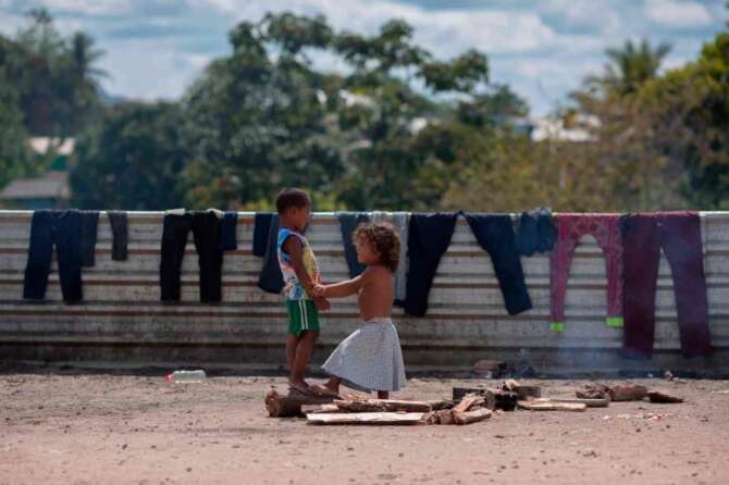 Quando le sanzioni sono peggio delle guerre, il disastro umanitario che colpisce un quarto della popolazione mondiale