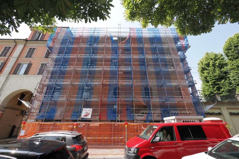 Riforma dei condomini, per i morosi pagano tutti: il ddl di Fratelli d’Italia che punisce gli onesti e aumenta i costi