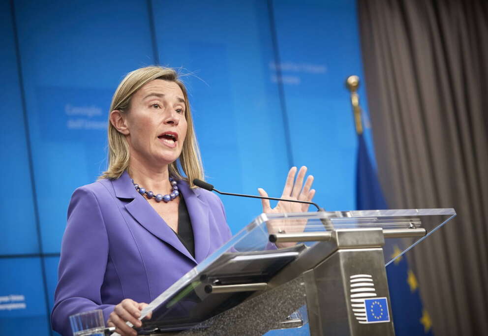 L’ex ministra Mogherini fermata in Belgio, inchiesta per corruzione e frode sui programmi di formazione per diplomatici