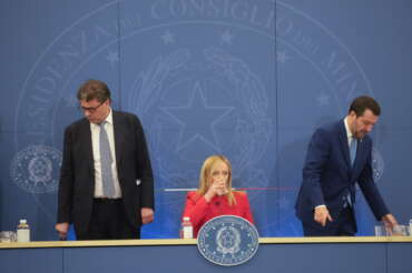 Manovra, la retromarcia del governo sulle pensioni: il passo indietro nella notte per evitare la crisi con la Lega