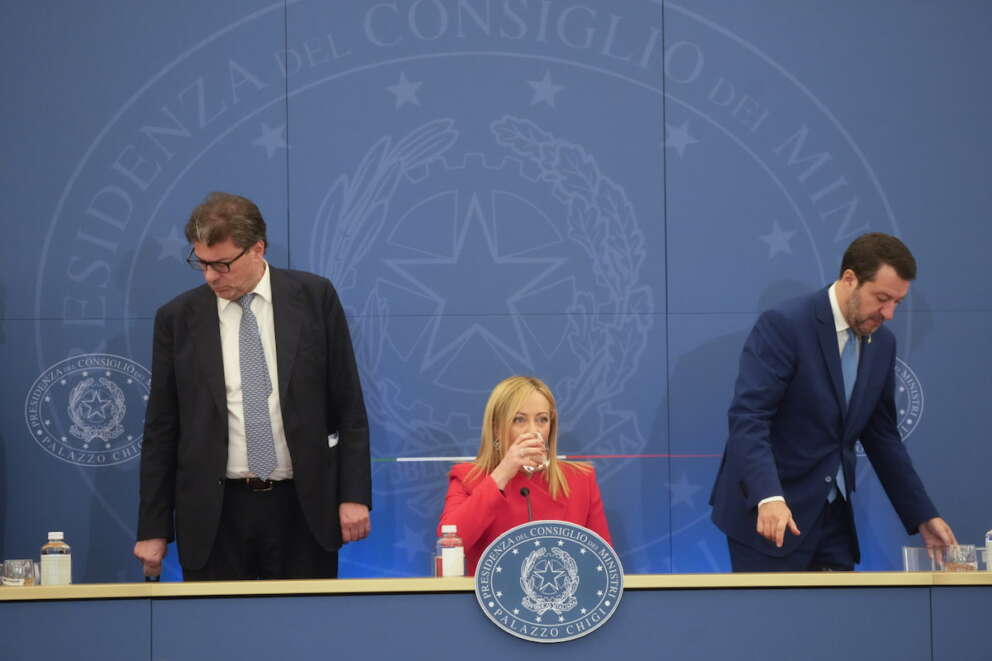 Manovra, la retromarcia del governo sulle pensioni: il passo indietro nella notte per evitare la crisi con la Lega