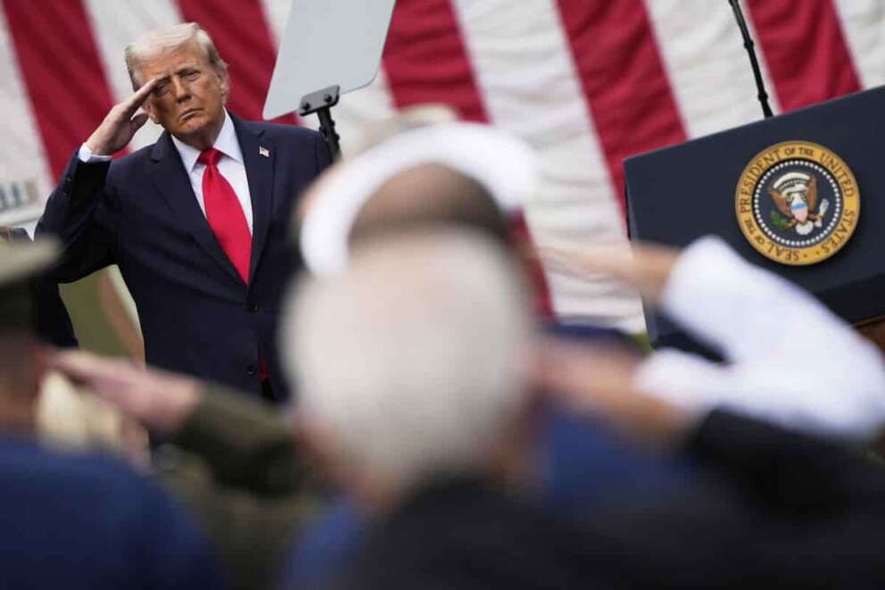 President Donald Trump attenda a ceremony at the Pentagon to commemorate the 24rd anniversary of the 9/11 attacks, Thursday, Sept. 11, 2025, in Washington. (AP Photo/Julia Demaree Nikhinson)