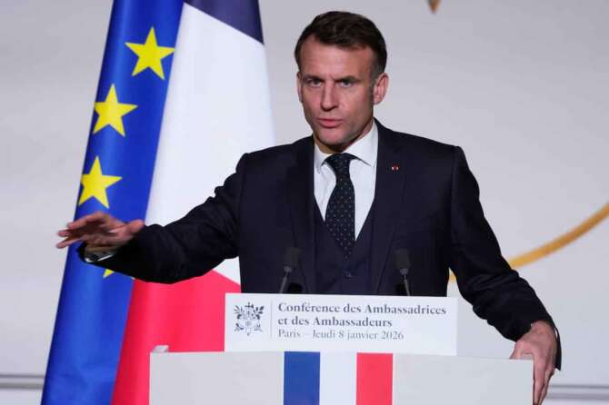 French President Emmanuel Macron delivers a speech to French ambassadors Thursday, Jan. 8, 2026 at the Elysee Palace in Paris. (AP Photo/Michel Euler, Pool) Associated Press / LaPresse Only italy and spain