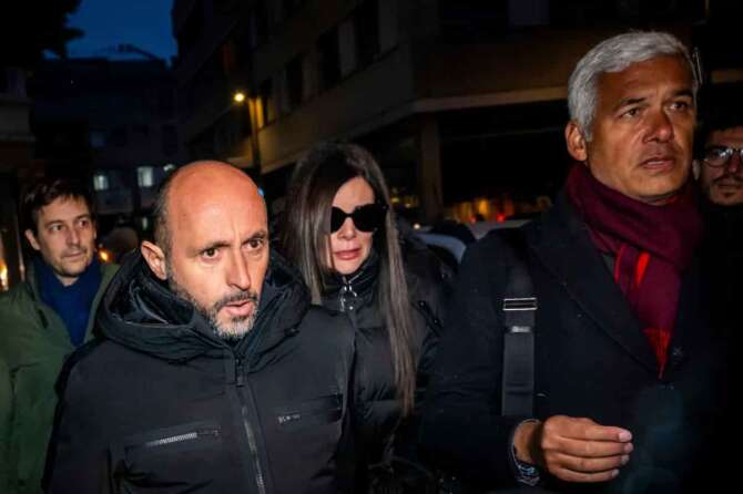 The owners of the “Le Constellation” bar in Crans-Montana, where the deadly fire happened on New Year’s Day, Jacques und Jessica Moretti from France, center, arrive with their lawyers Patrick Michod, Yael Hayat and Nicola Meier, to be auditioned by the Valais public prosecutor’s office in Sion, Switzerland, Friday, January 9, 2026. (Jean-Christophe Bott/Keystone via AP)