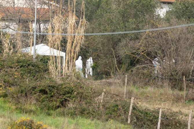 Roma, scientifica sul luogo del ritrovamento di un coorpo , la scientifica durante i rilievi Anguillara – Roma – domenica 18 gennaio 2026 (Foto: Francesco Benvenuti / LaPresse) Rome, forensic team at the site of the discovery of a body, forensic team during surveys Anguillara – Rome – Sunday 18 January 2026 (Photo: Francesco Benvenuti / LaPresse)