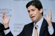 Chi è Kevin Warsh, l’economista scelto da Trump per la FED: convertito al trumpismo, sostituisce il “nemico” Powell