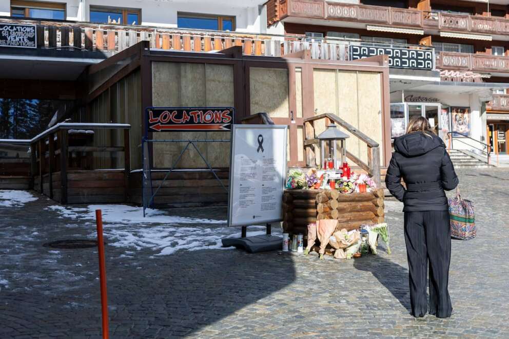 Strage di Crans Montana, sale a 4 il numero degli indagati: c’è anche il responsabile per la sicurezza del Comune