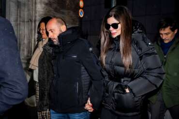 Strage di Crans Montana, Jacques Moretti torna libero dopo due settimane in carcere: pagata la cauzione da 200mila franchi