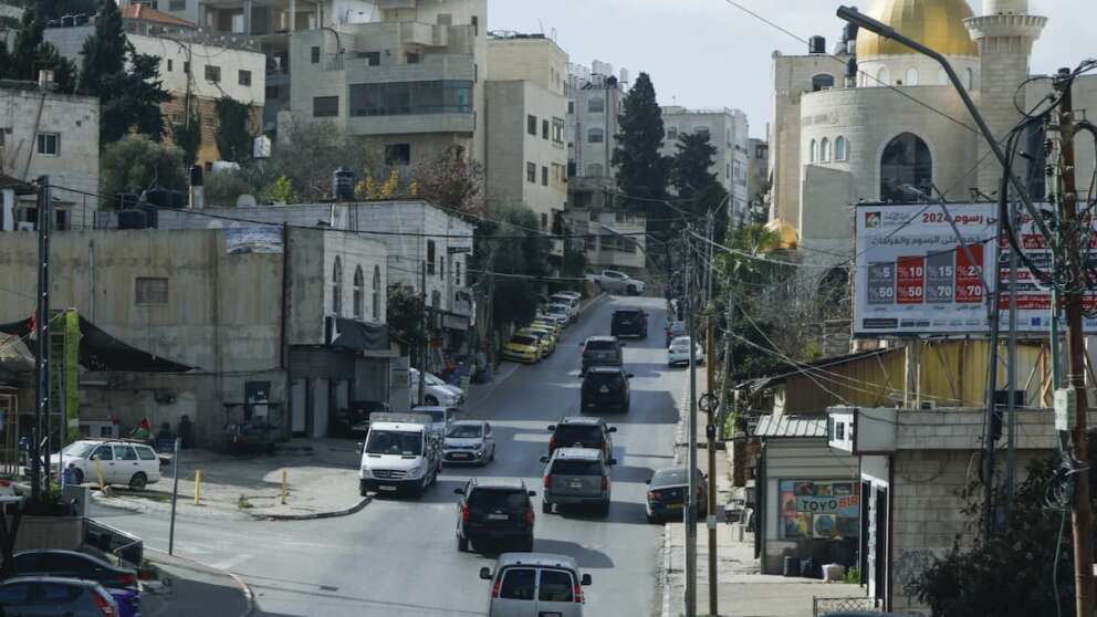 Cisgiordania, carabinieri minacciati da un colono israeliano armato: “Fatti inginocchiare con fucile puntato”