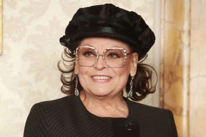 Foto Stefano Colarieti / LaPresse Spettacolo Roma, 10.01.2017, Palazzo Ferrajoli, photocall della fiction di canale 5 ‘Il Bello delle Donne.. alcuni anni dopo’ nella foto: Angela Luce Foto Stefano Colarieti / LaPresse Entertainment Rome, 10.01.2017 Ferraioli Palace, photocall for the Canale 5 fiction ‘Il Bello delle Donne’ in the picture: Angela Luce