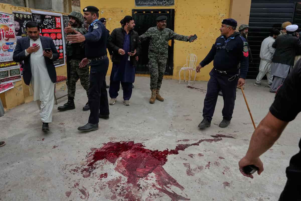 Attentato suicida in Pakistan