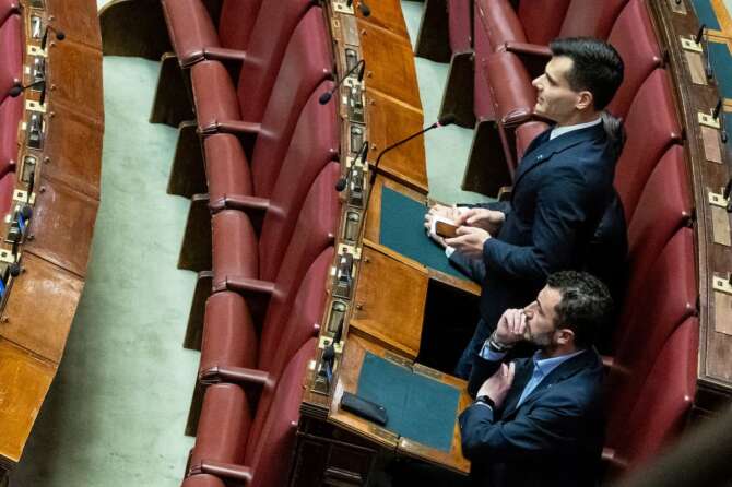 Decreto Ucraina, Vannacci abbaglia ma non morde: i suoi deputati votano la fiducia al governo anche se “contrari” al testo