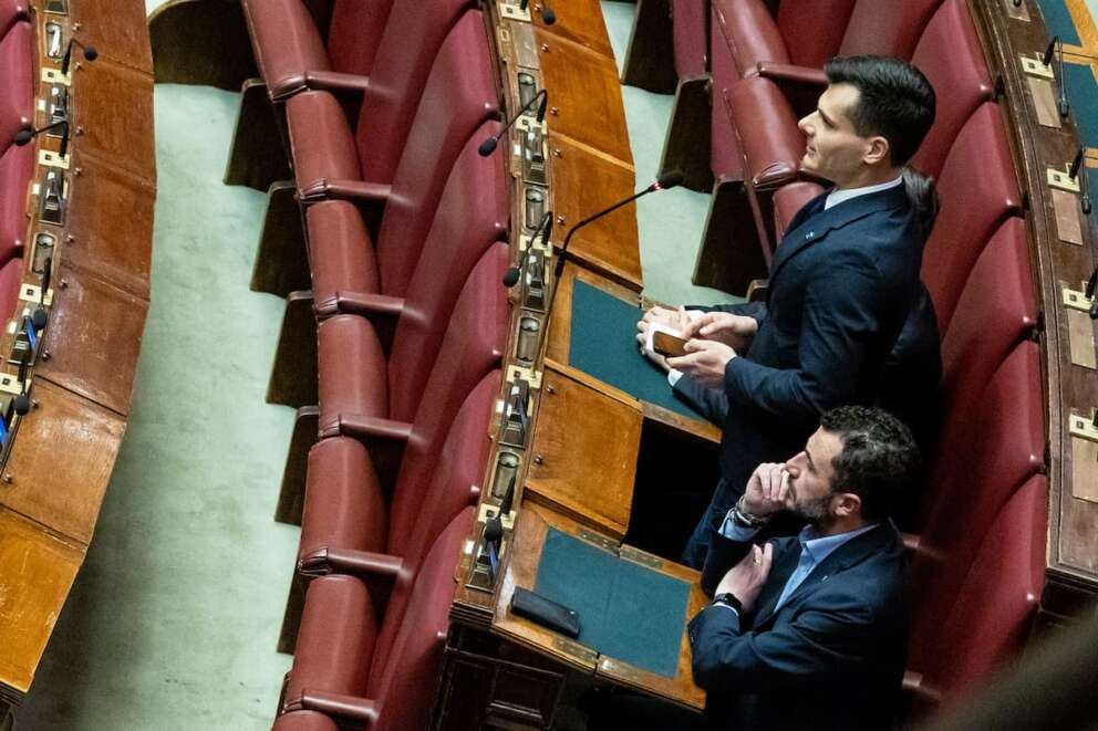 Decreto Ucraina, Vannacci abbaglia ma non morde: i suoi deputati votano la fiducia al governo anche se “contrari” al testo