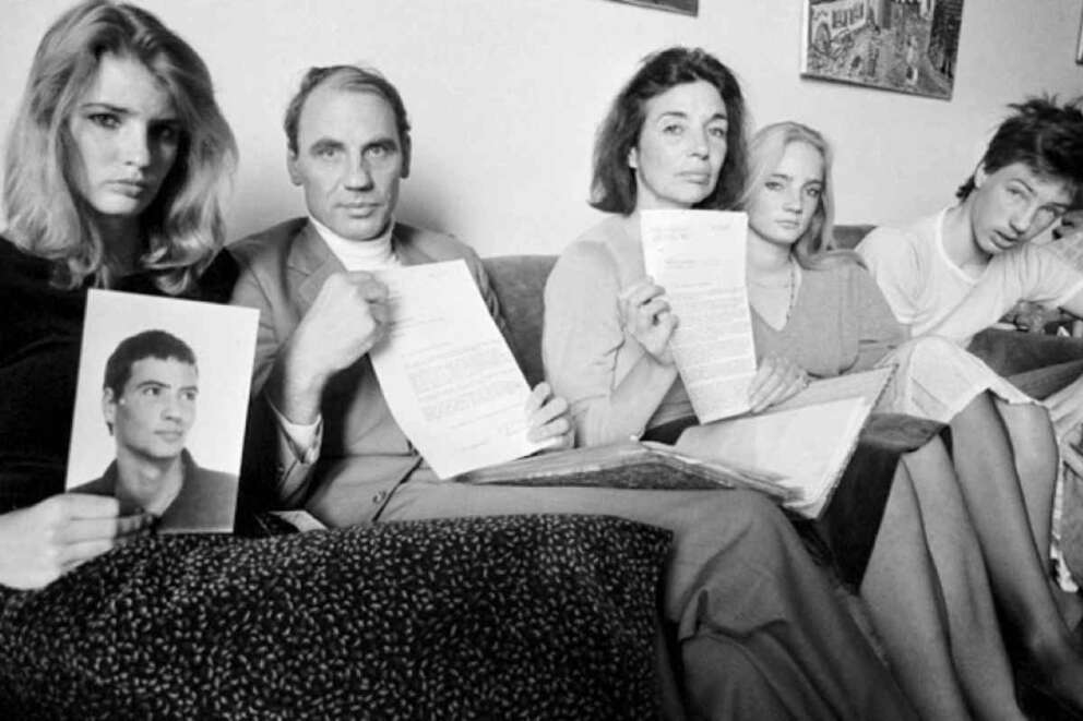 Piombo e latte di Luca Mastrantonio, il reportage narrativo sull’omicidio di Dirk Hamer all’isola di Cavallo