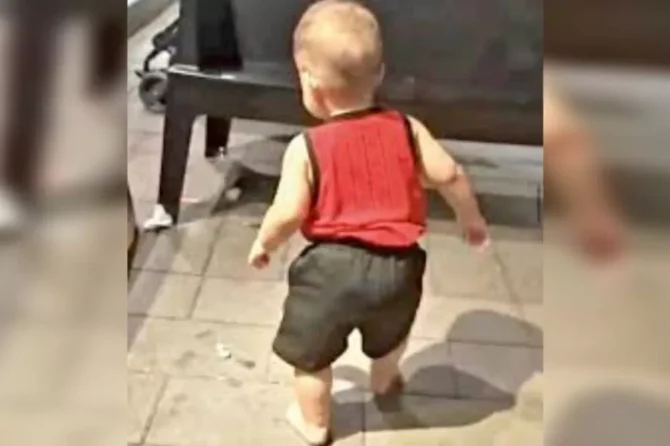 È morto Domenico, il bimbo di Napoli con il cuore “bruciato”: disposta autopsia, si aggrava la posizione dei medici