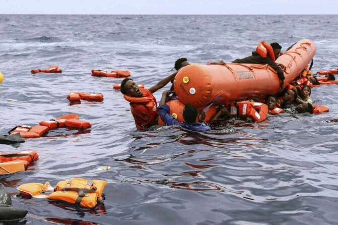 Ecatombe nel Mediterraneo, mille morti in una settimana ma per Meloni l’emergenza sono cortei e “sicurezza”