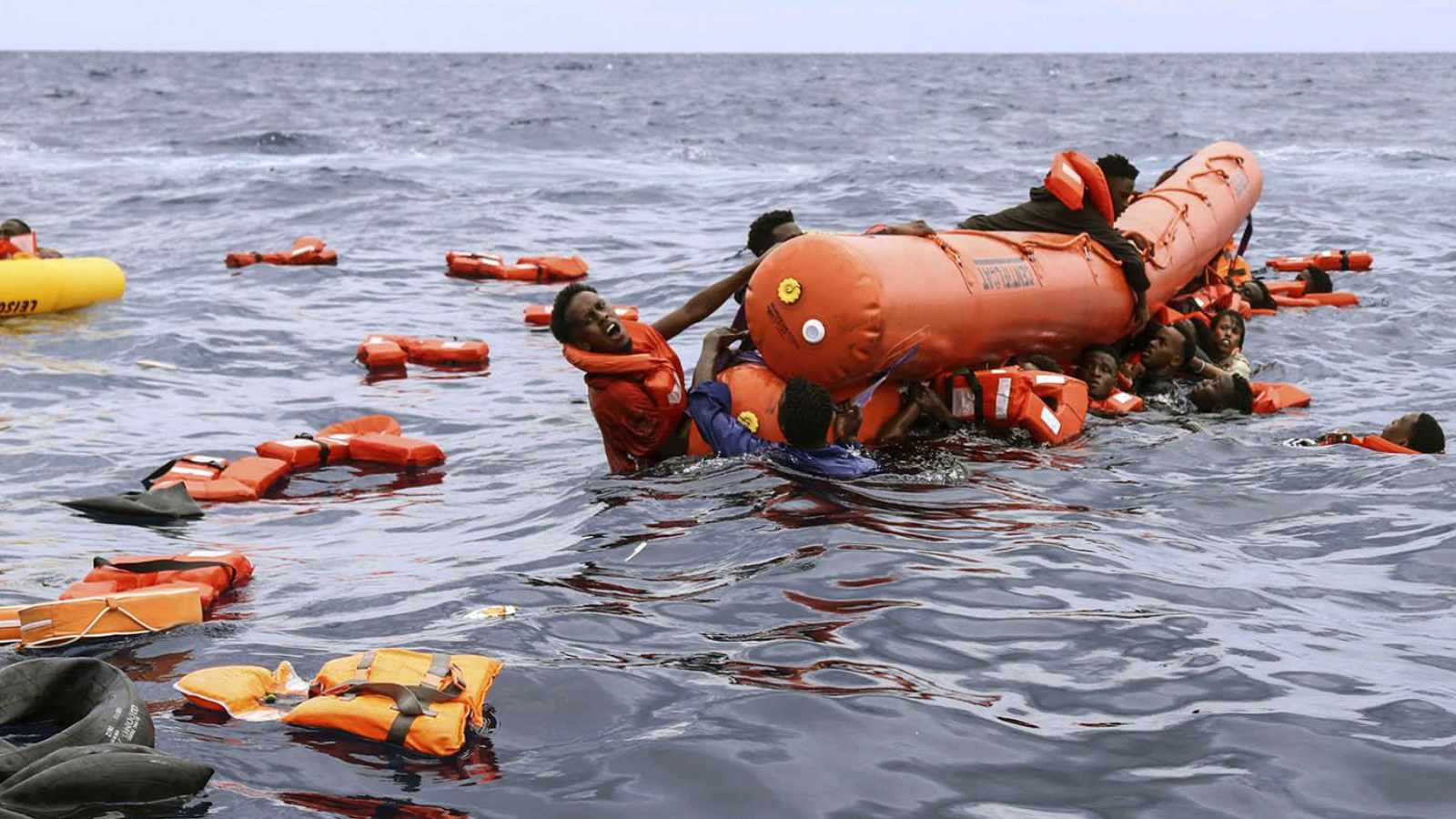 Ecatombe nel Mediterraneo, mille morti in una settimana ma per Meloni l’emergenza sono cortei e “sicurezza”