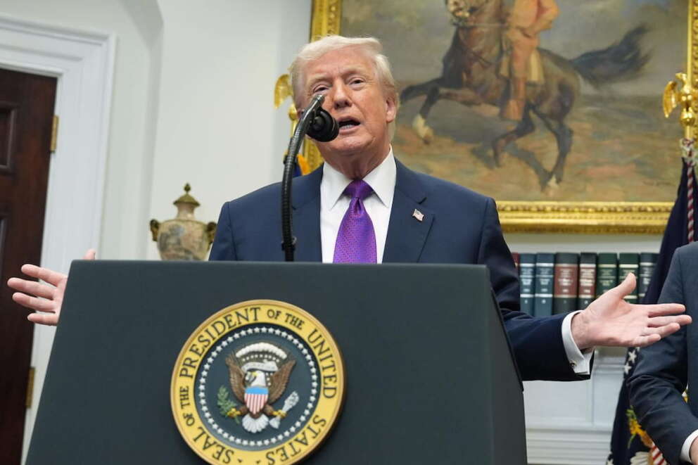 Trump cancella le norme contro il riscaldamento globale volute da Obama: per la Casa Bianca la crisi climatica non esiste