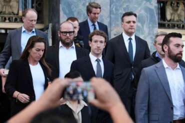 Meta CEO Mark Zuckerberg leaves after testifying in a landmark trial over whether social media platforms deliberately addict and harm children, Wednesday, Feb. 18, 2026, in Los Angeles. (AP Photo/Damian Dovarganes) Associated Press / LaPresse Only italy and spain