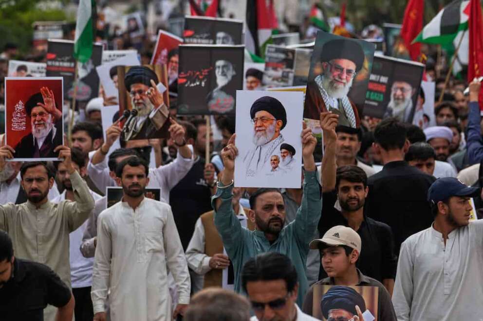 Shiite Muslims take part in a rally to condemn the killing of Iranian Supreme Leader Ayatollah Ali Khamenei and against the Israeli strikes on Iran, in Islamabad, Pakistan, Friday, March 6, 2026. (AP Photo/Anjum Naveed) Associate Press/ LaPresse Only Italy and Spain
