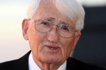 Pensiero e dissenso uccisi dal mercato: come Habermas aveva stanato liberisti