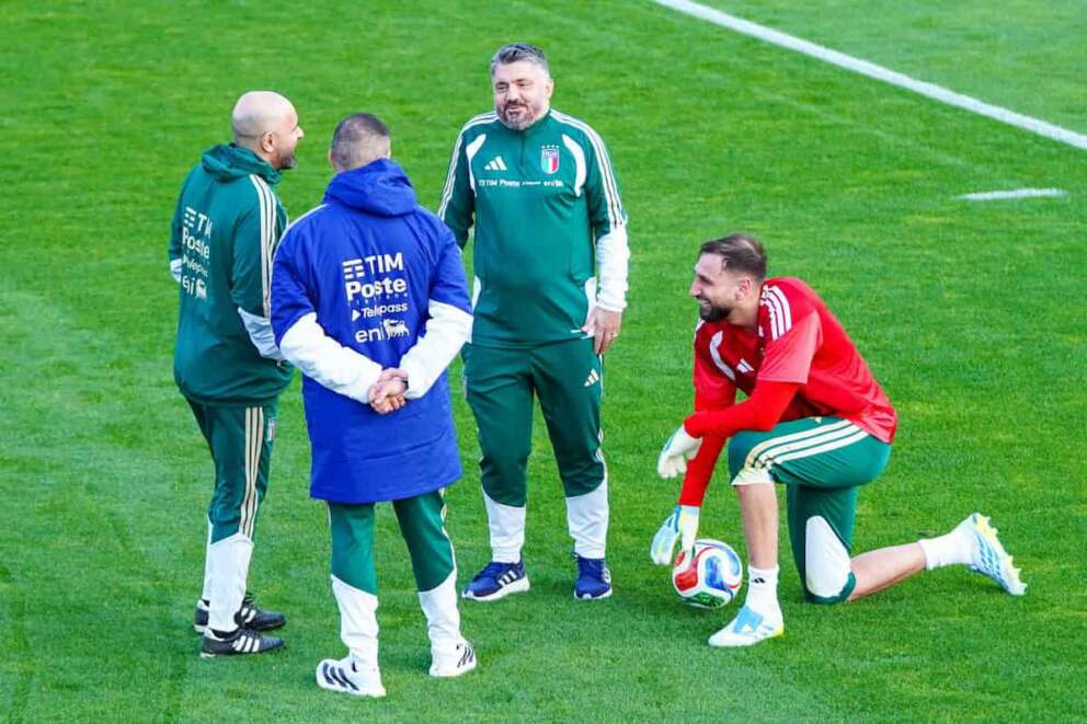 Gennaro Gattuso with Gianluigi Donnarumma during the Italia team training at federal technical center of Coverciano, Florence, Italy – March 23, 2026. Sport – Soccer (Photo by LaPresse)