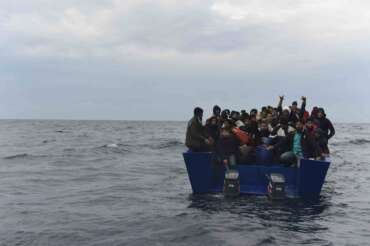 L’Europa vara le leggi xenofobe: nuove norme contro i migranti