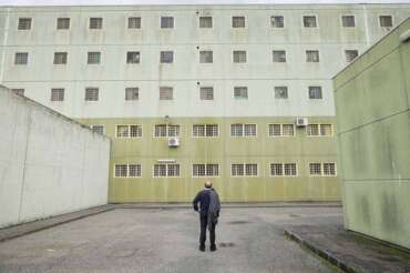 Ad Alessandria dove sole e cielo sono eliminati in nome della “sicurezza nazionale”: viaggio nel carcere destinato al 41bis