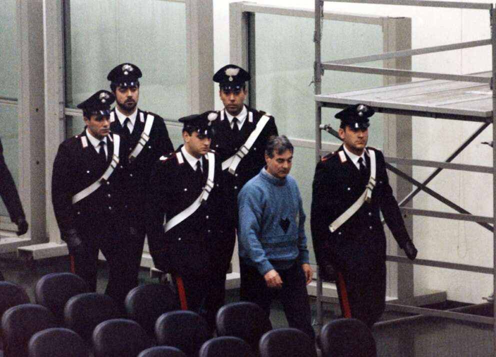 Morto Nitto Santapaola, boss della mafia catanese: mandante degli omicidi di Falcone e Borsellino, aveva 87 anni