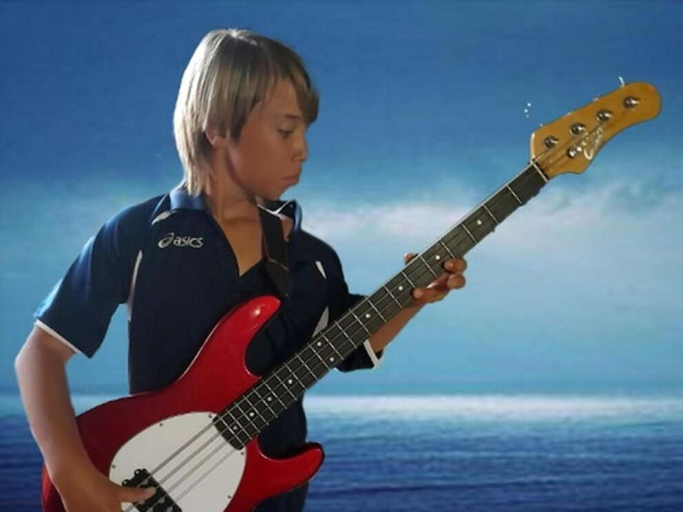 Suicidio di Paolo Mendico, quattro compagni di scuola indagati per stalking: insulti “provocarono grave stato d’ansia”