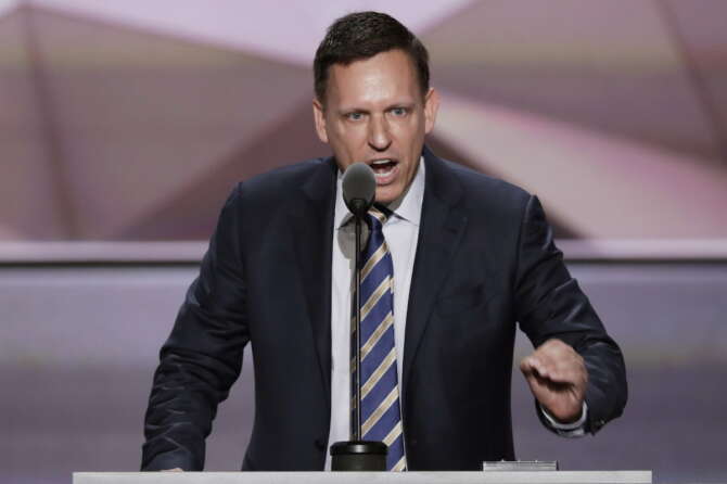 Chi è Peter Thiel, il tecno-profeta della destra ossessionato dall’Anticristo: il capo di Palantir sbarca a Roma