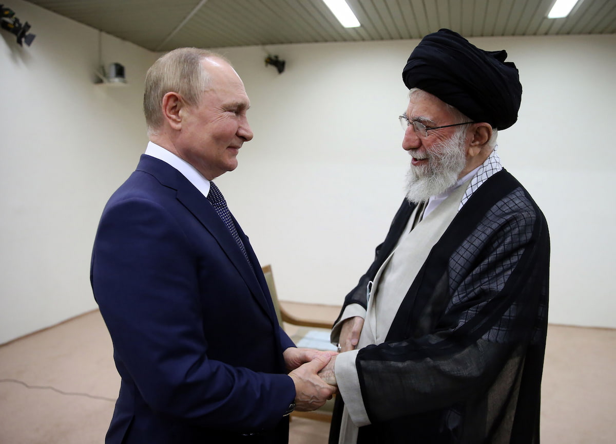 Putin come Khamenei, lo Zar teme per la sua sicurezza e per il dissenso interno: il Cremlino blocca internet a Mosca